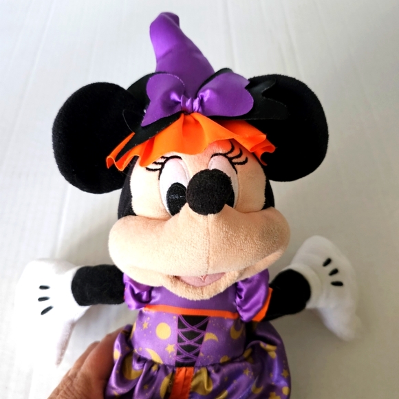 Disney 2018 Halloween plush Minnie Mouse witch 16" toy character collectible - Picture 3 of 12